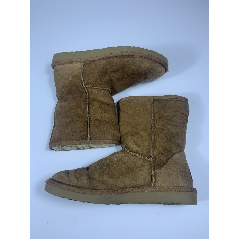 UGG Australia Classic Short II Boot for Women Suede Brown Sheepskin Size 7